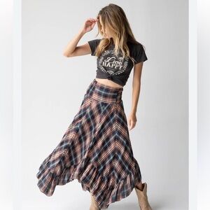 NATURAL LIFE Plaid Midi Skirt - Black and Red